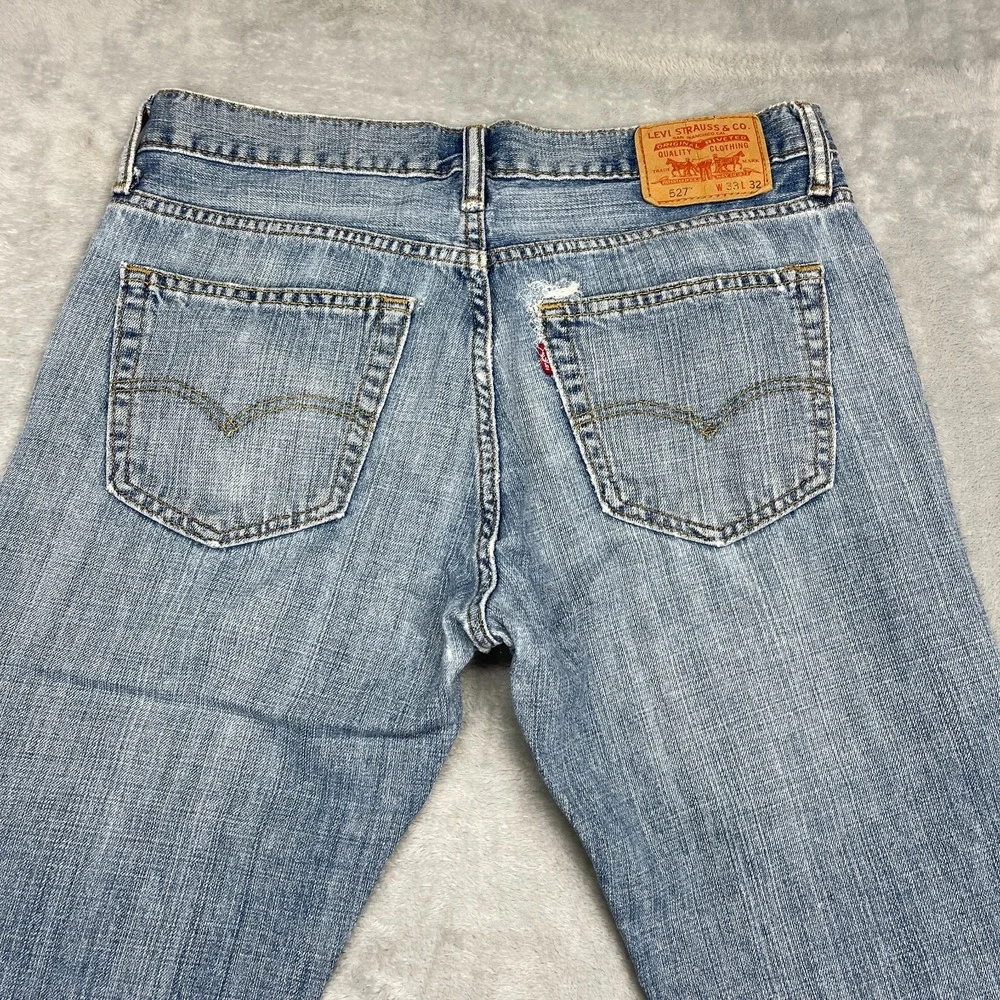 Levi's Jeans Mens 33x32 Blue Denim Medium Wash Comfy 527 Slim Bootcut Leg Grunge